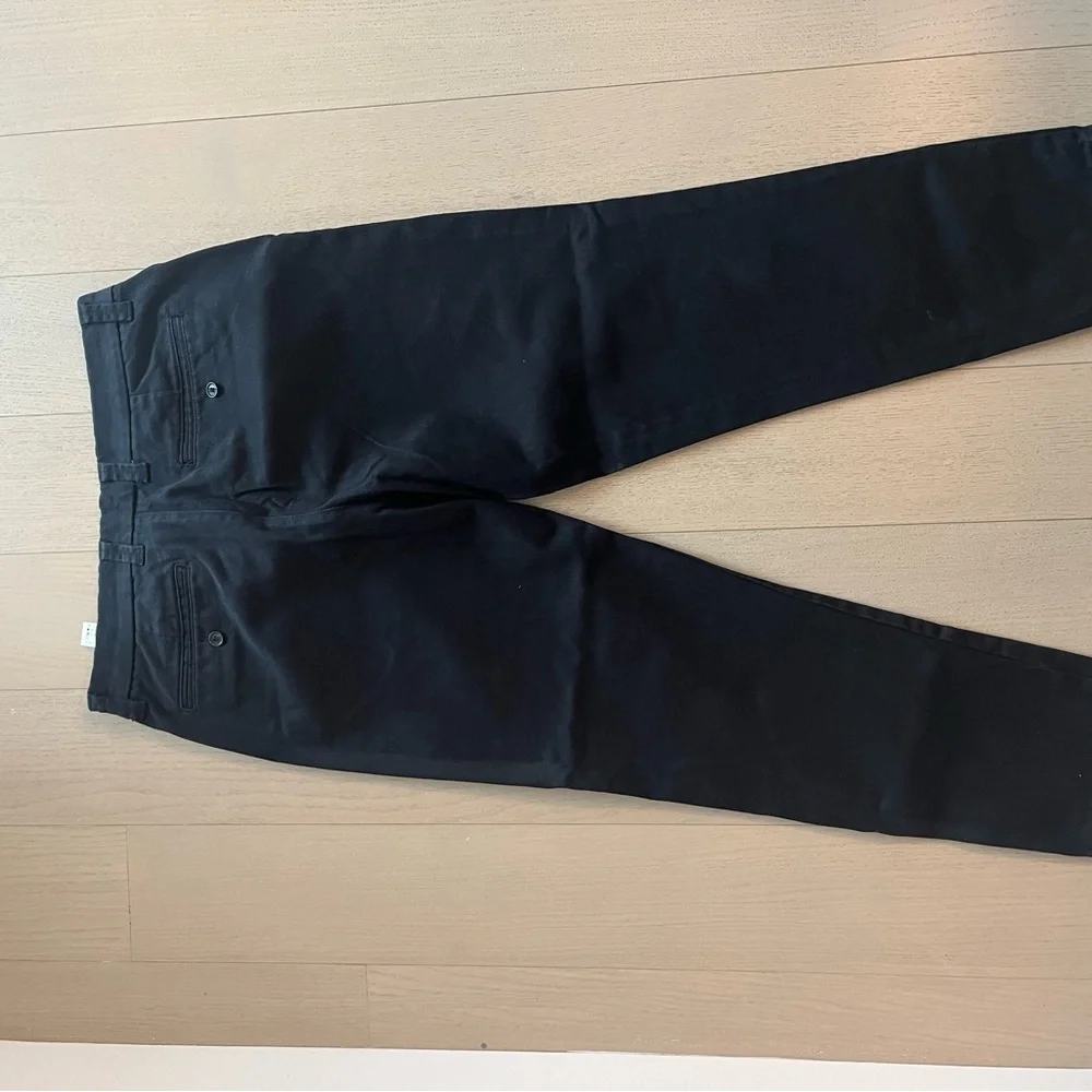Zara Men's Sleek Black Khakis